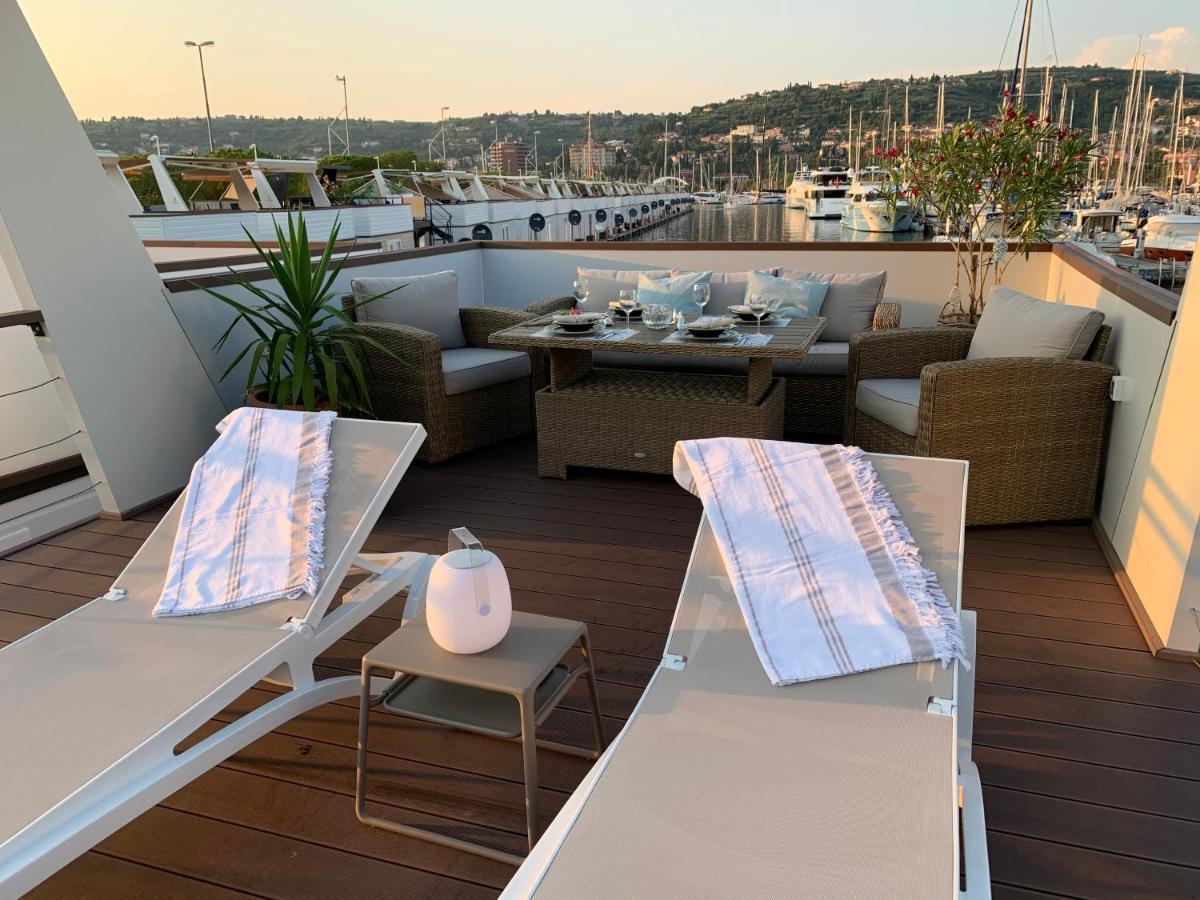 Sirena Floating House Portoroz Vila Exterior foto